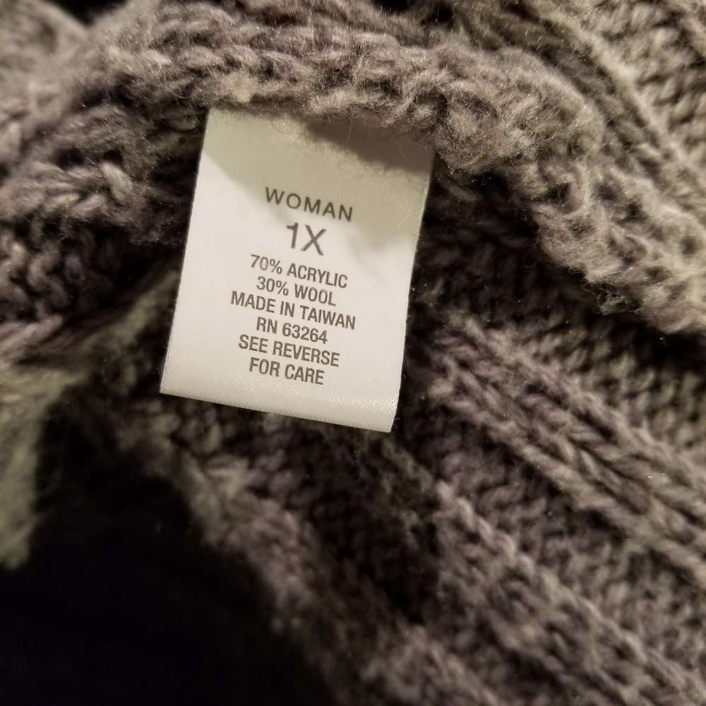 Roz & Ali Hi-low Knit Short Sleeve Sweater - Picture 6 of 7